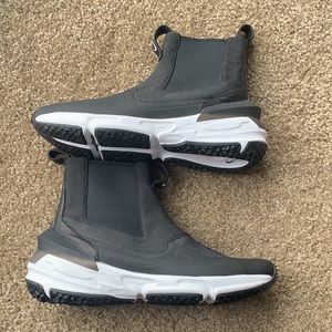 Nike art Boot